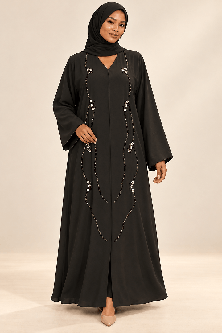 Abaya Liane — Anthracite — animation haute définition des manches et broderies