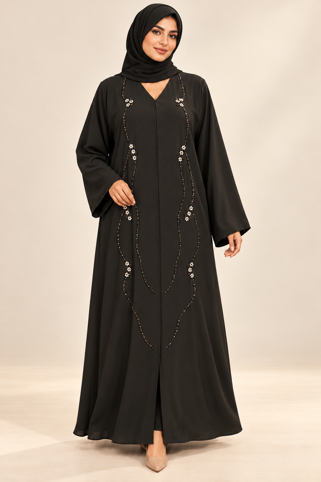 Abaya anthracite — présentation sur mannequin arabe