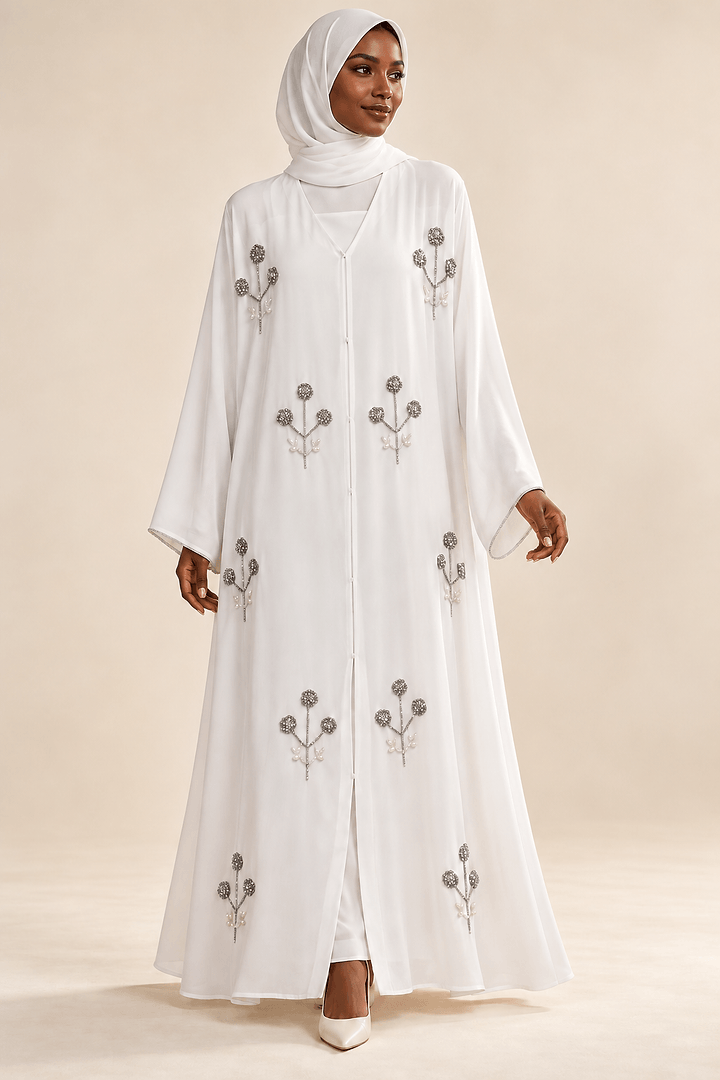 Abaya Éclat — Blanc — animation haute définition des manches et broderies